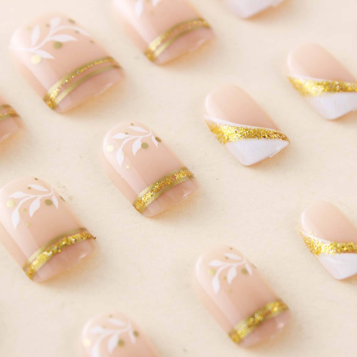 Nude Short Square Press On Nai - Nail Art Fake Nails recension och pris